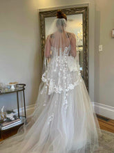 Load image into Gallery viewer, Enzoani &#39;Palmer&#39; wedding dress size-10 PREOWNED

