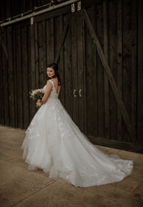 Martina Liana '1400' wedding dress size-08 PREOWNED