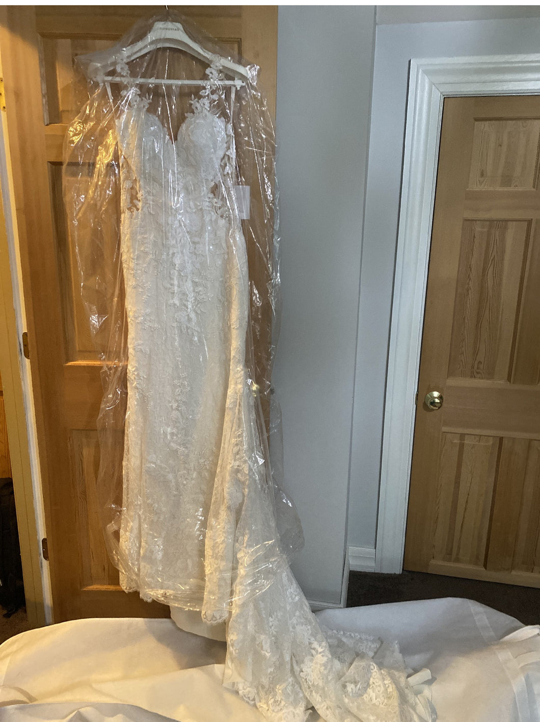 Pronovias 'Morocco' wedding dress size-08 NEW