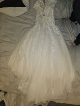 Load image into Gallery viewer, Andrea &amp; Leo couture  &#39;Andrea &amp; leo&#39; wedding dress size-10 PREOWNED
