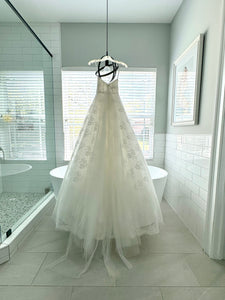 Monique Lhuillier 'Sugar' wedding dress size-02 NEW