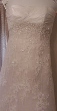 Load image into Gallery viewer, Casablanca &#39;fall-2009/style-1955&#39; wedding dress size-08 PREOWNED
