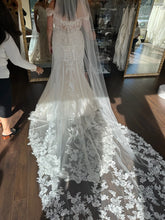 Load image into Gallery viewer, Allure Bridals &#39;A1163&#39; wedding dress size-14 NEW
