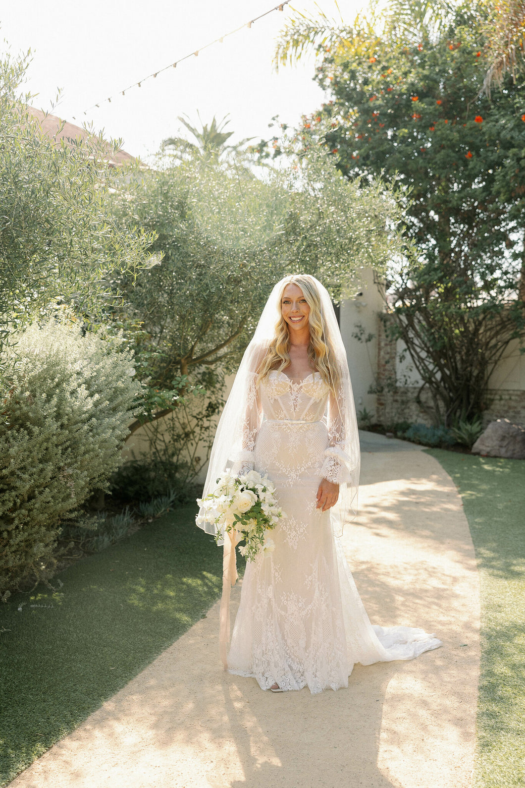 Julie vino '2053' wedding dress size-04 PREOWNED