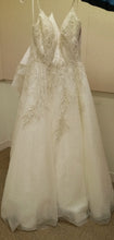 Load image into Gallery viewer, Moonlight &#39;J6824&#39; wedding dress size-14 PREOWNED
