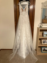 Load image into Gallery viewer, Allure Bridals &#39;9561&#39;
