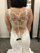 Load image into Gallery viewer, Allure Bridals &#39;9460&#39;
