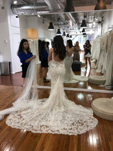 Load image into Gallery viewer, BERTA &#39;One of a Kind Fit and Flare Wedding Dress&#39;

