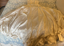 Load image into Gallery viewer, Justina Mccaffrey Haute Couture &#39;Vintage Classic Strapless Ball Gown Ascension 192&#39;
