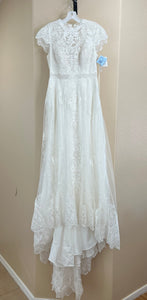 Davids Bridal 'Mock Neck Cap Sleeve' wedding dress size-12 NEW