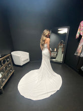 Load image into Gallery viewer, Evie Young  &#39;EY444 - Luca&#39; wedding dress size-04 NEW
