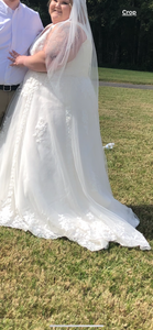 Southern Bridal  'N/a' wedding dress size-26 PREOWNED