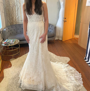 Lea Ann Belter 'Simone' wedding dress size-08 NEW