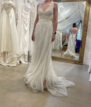 Load image into Gallery viewer, Alexandra Grecco &#39;Azalea&#39; wedding dress size-02 SAMPLE

