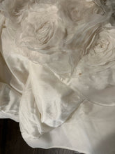 Load image into Gallery viewer, Jasmine Couture Bridal &#39;T440&#39;
