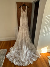 Load image into Gallery viewer, Allure Bridals &#39;C504&#39;
