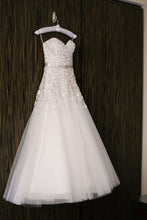 Load image into Gallery viewer, Lian Carlo &#39;5806&#39; - Lian Carlo - Nearly Newlywed Bridal Boutique - 1
