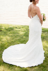 Demetrios '1443' size 4 used wedding dress back view on bride