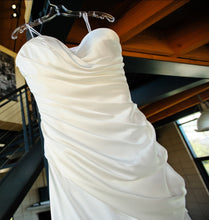 Load image into Gallery viewer, Amy Michelson &#39;Opening Night&#39; - Amy michelson - Nearly Newlywed Bridal Boutique - 2

