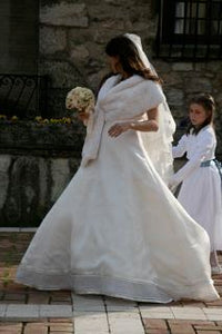 Vera Wang 'Emily' wedding dress size-06 PREOWNED