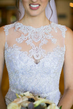 Load image into Gallery viewer, Veluz Reyes &#39;Amihan&#39; size 4 sample wedding dress front view on model
