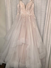 Load image into Gallery viewer, Stella york &#39;8386&#39; wedding dress size-16 SAMPLE
