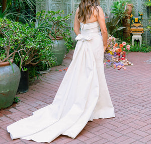 Carolina Herrera 'Arielle Gown' wedding dress size-08 PREOWNED