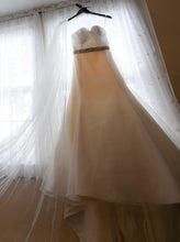 Load image into Gallery viewer, Jim Hjelm &#39;Laila&#39; size 4 used wedding dress front view on hanger
