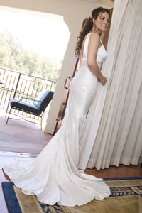 Alvina Valenta '5169' size 6 used wedding dress side view on bride