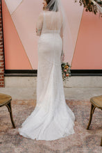Load image into Gallery viewer, Alena Leena &#39;Dara&#39; wedding dress size-10 PREOWNED
