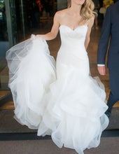 Load image into Gallery viewer, Pronovias &#39;Ledurne&#39; size 2 used wedding dress front view on bride
