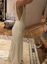 Load image into Gallery viewer, Watters &#39;Hyde&#39; size 4 new wedding dress side view on bride
