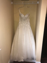 Load image into Gallery viewer, Justin Alexander &#39;8869&#39; wedding dress size-10 NEW
