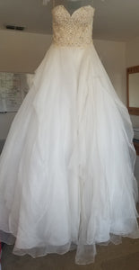 Reem Acra 'She's Wonderful' wedding dress size-06 SAMPLE