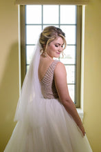 Load image into Gallery viewer, Alfred Angelo&#39; 972&#39; size 6 used wedding dress back view on bride
