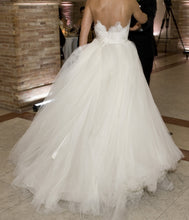 Load image into Gallery viewer, Manuel Mota &#39;Primor&#39; - Manuel Mota - Nearly Newlywed Bridal Boutique - 4
