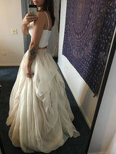 Load image into Gallery viewer, Carol Hannah &#39;Kensington&#39; size 2 used wedding dress side view on bride

