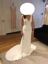 Load image into Gallery viewer, Sarah Seven &#39;Belmont&#39; wedding dress size-06 NEW
