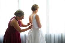 Load image into Gallery viewer, EGO &#39;E0644&#39; size 4 used wedding dress back view
