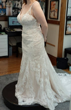 Load image into Gallery viewer, Essense of Australia &#39;Martina liana Fashion line&#39; wedding dress size-12 PREOWNED

