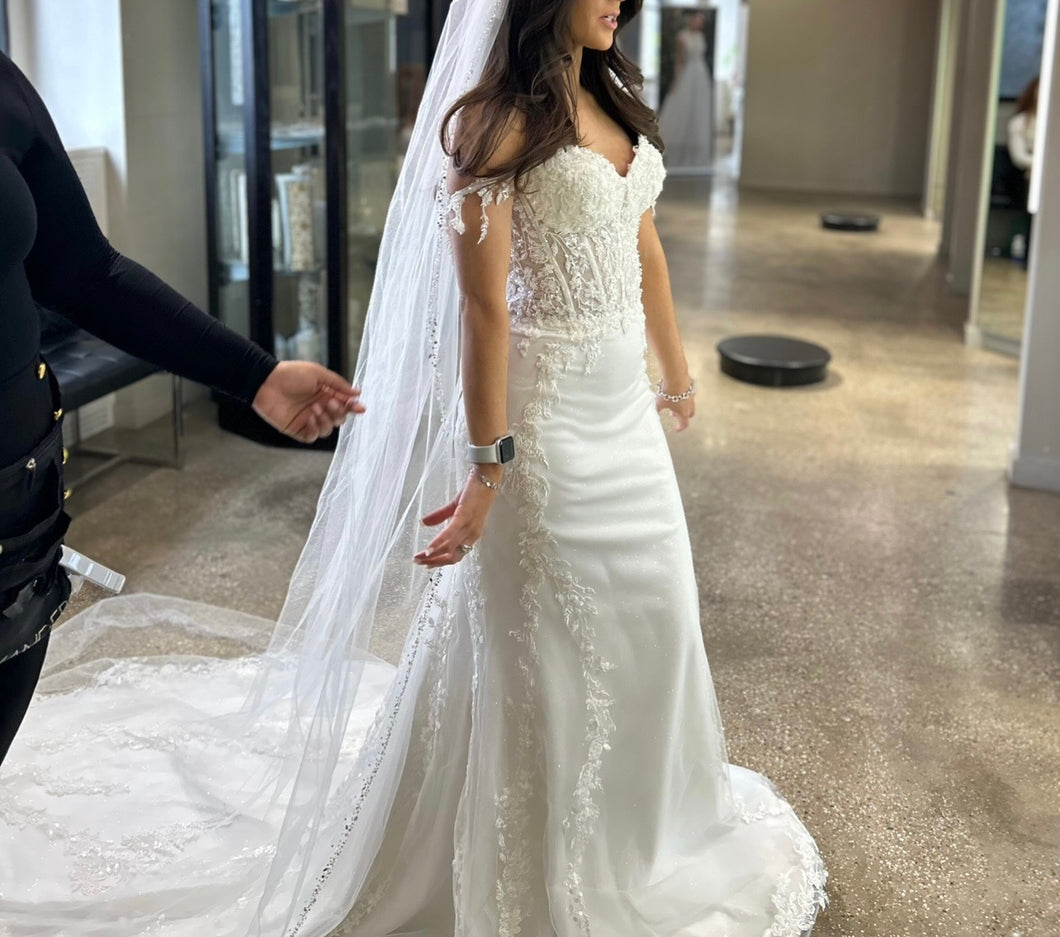 Emine Yildirim 'Number: 4085 Name: Only' wedding dress size-00 NEW