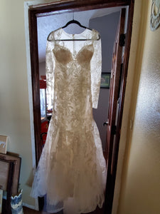 Oleg Cassini 'CWG844' wedding dress size-08 NEW