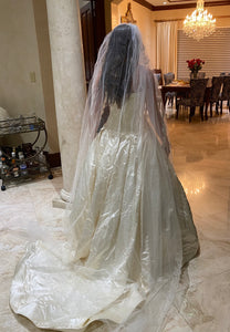 edgardo bonilla 'Do not know ' wedding dress size-04 PREOWNED