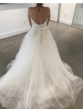 Load image into Gallery viewer, Monique Lhuillier &#39;Astor&#39; size 10 sample wedding dress back view on bride
