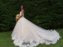 Load image into Gallery viewer, Allure Bridals &#39;Disney Fairytales- Aurora DP251&#39; wedding dress size-04 PREOWNED
