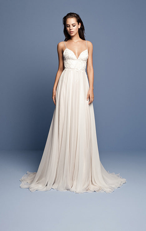 Daalarna 'OCN 414' size 4 used wedding dress front view on model