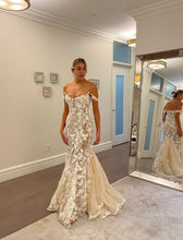 Load image into Gallery viewer, Galia lahav &#39;Maya-straigt size&#39; wedding dress size-04 PREOWNED
