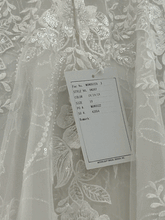 Load image into Gallery viewer, Val Stefani &#39;D8307 Nathalie&#39; wedding dress size-06 NEW
