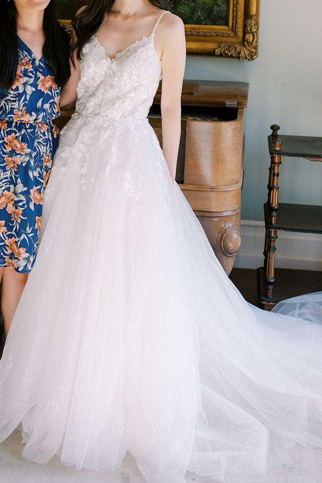 Allure Bridals 'E168 Dana' wedding dress size-00 PREOWNED