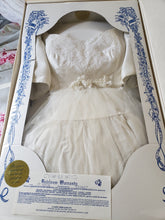 Load image into Gallery viewer, Amsale &#39;Silk Taffeta&#39; size 10 used wedding dress in box
